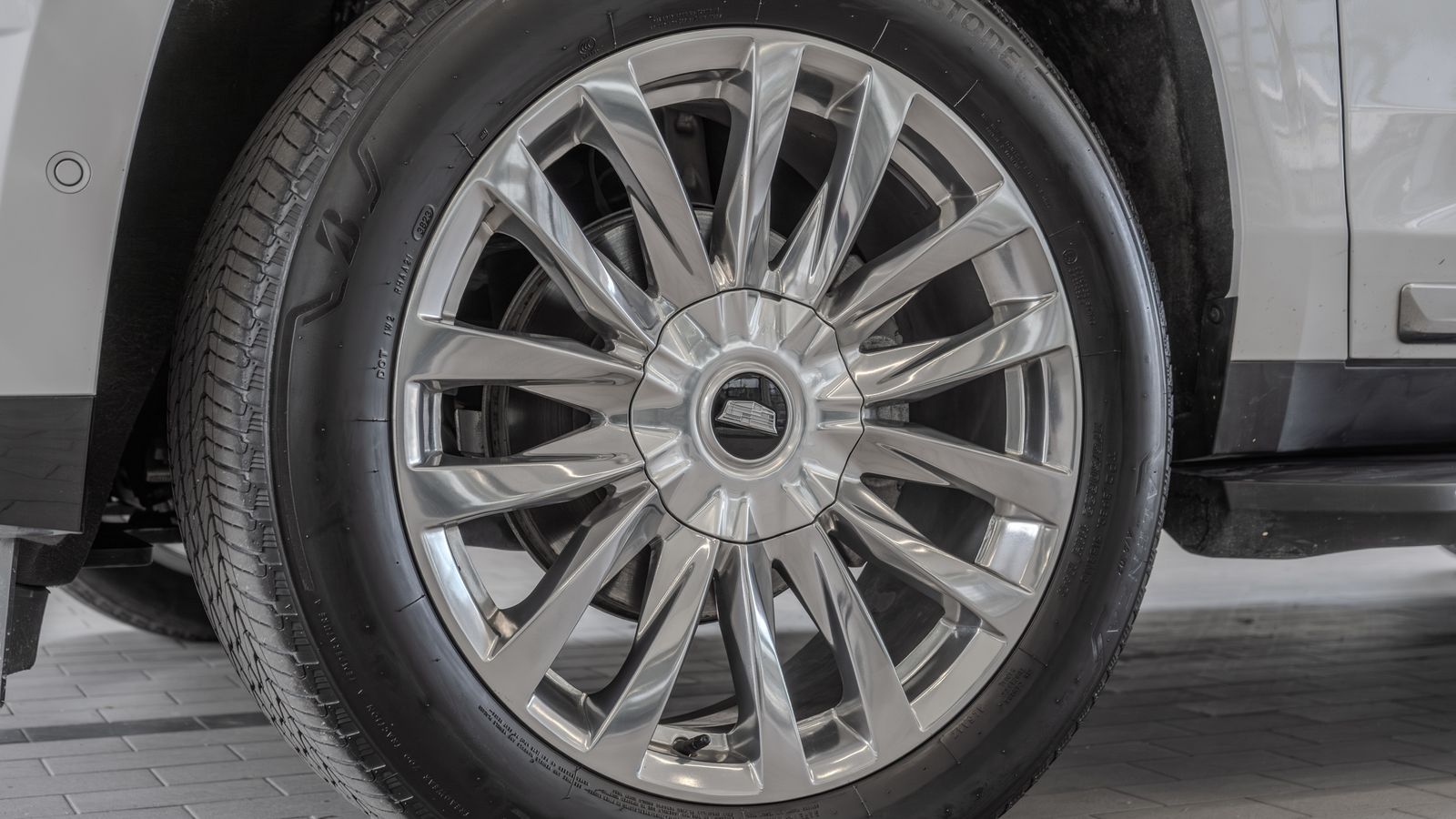 2023 Cadillac Escalade Premium Luxury — foto completa 31 de 35
