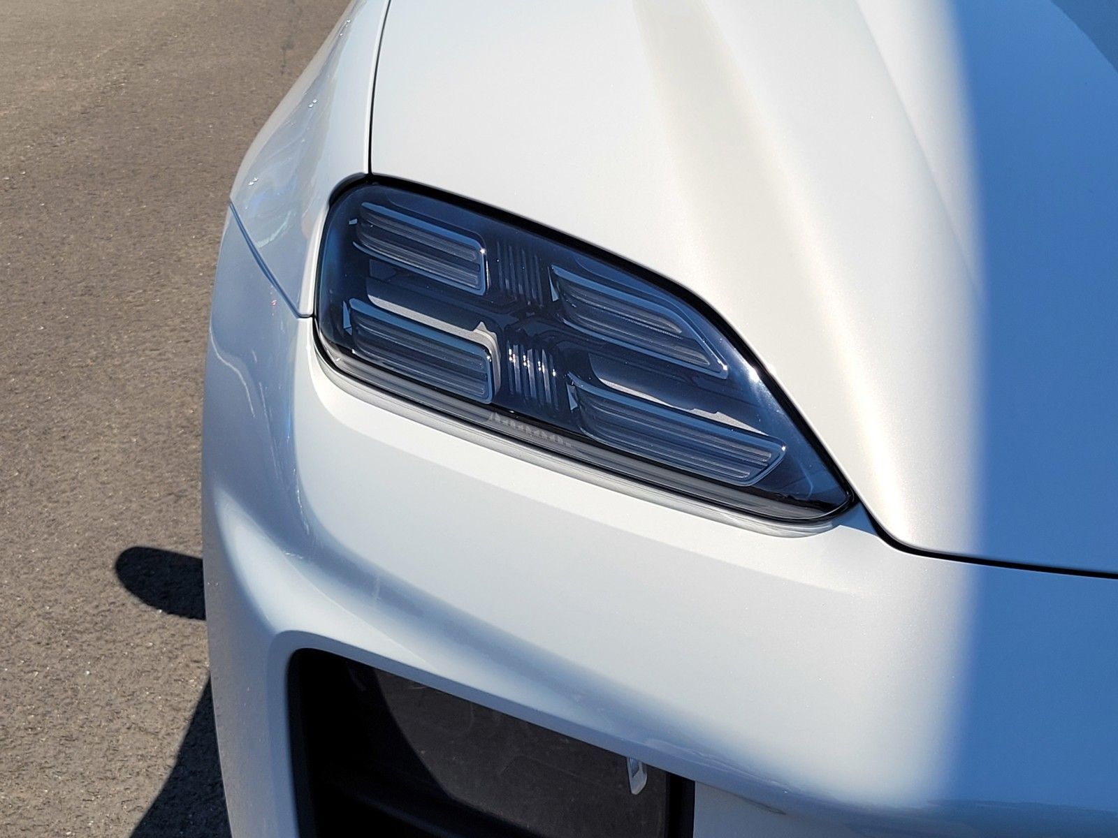 2025 Porsche Macan Electric Base — foto completa 12 de 28