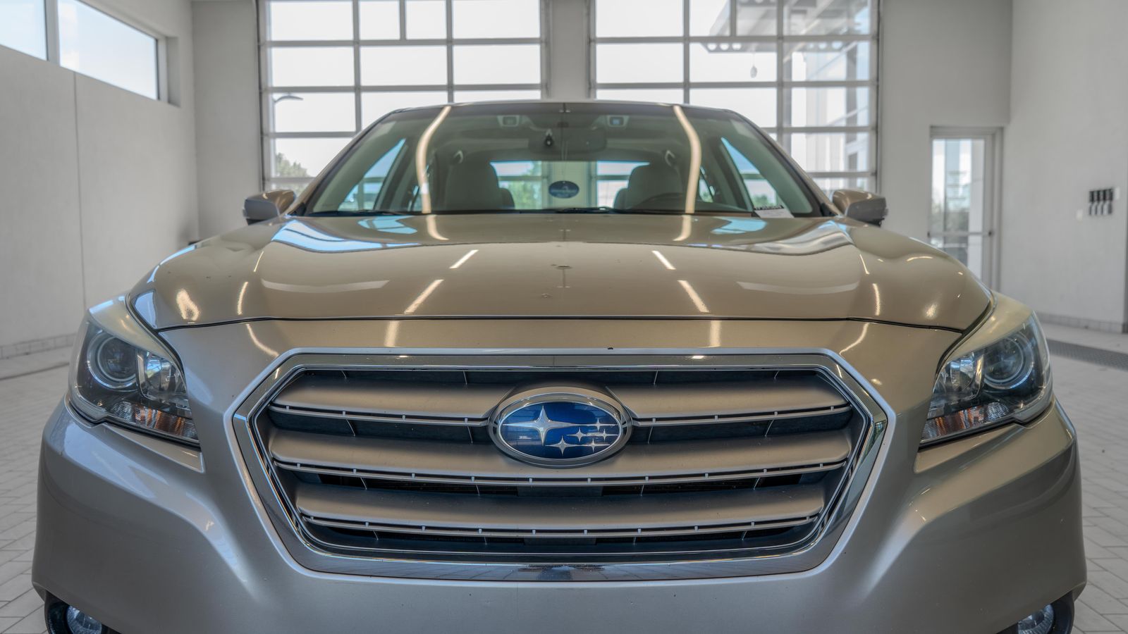 2015 Subaru Legacy 2.5i — foto completa 23 de 34