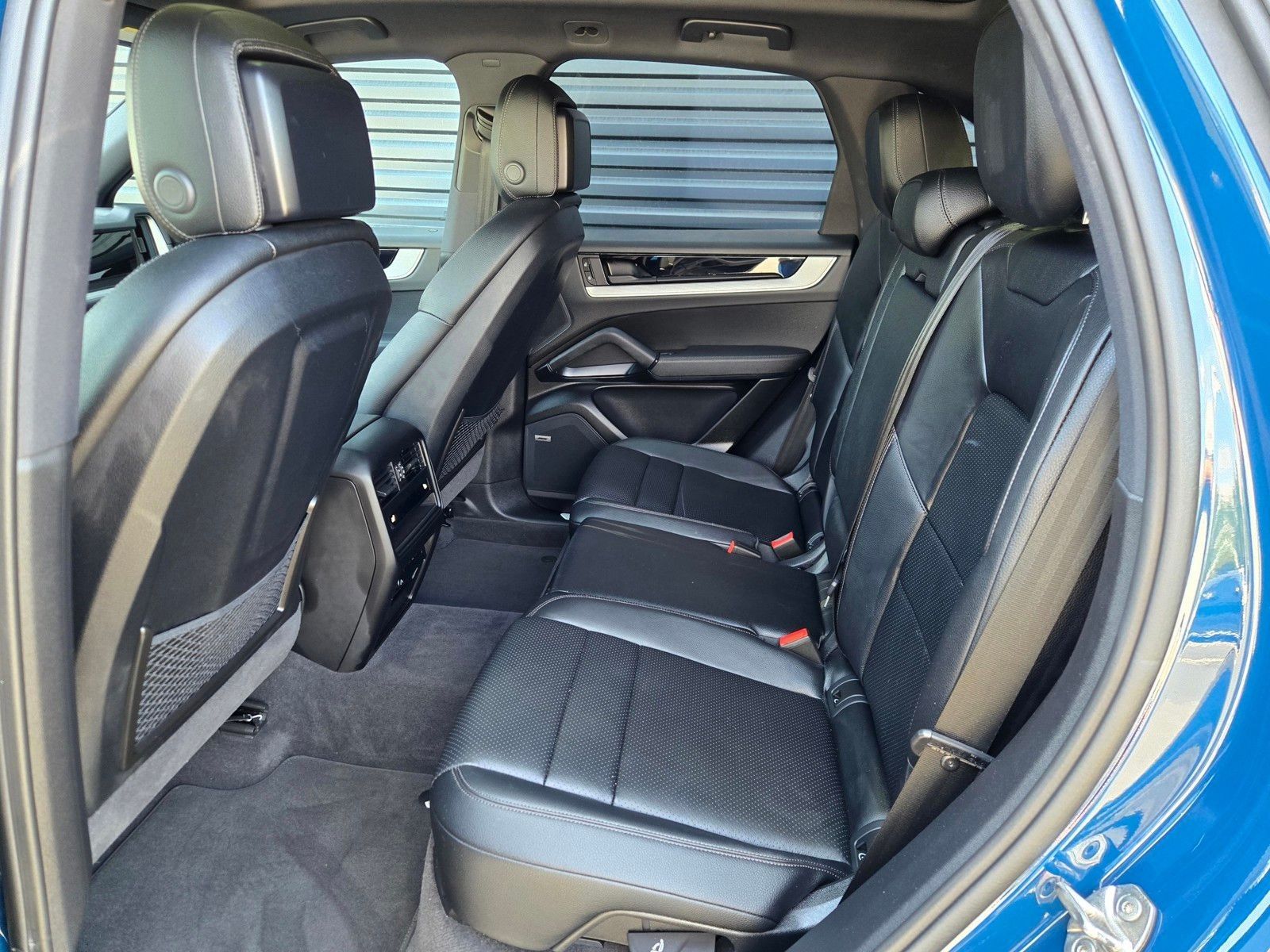 2025 Porsche Cayenne Base — foto completa 10 de 45