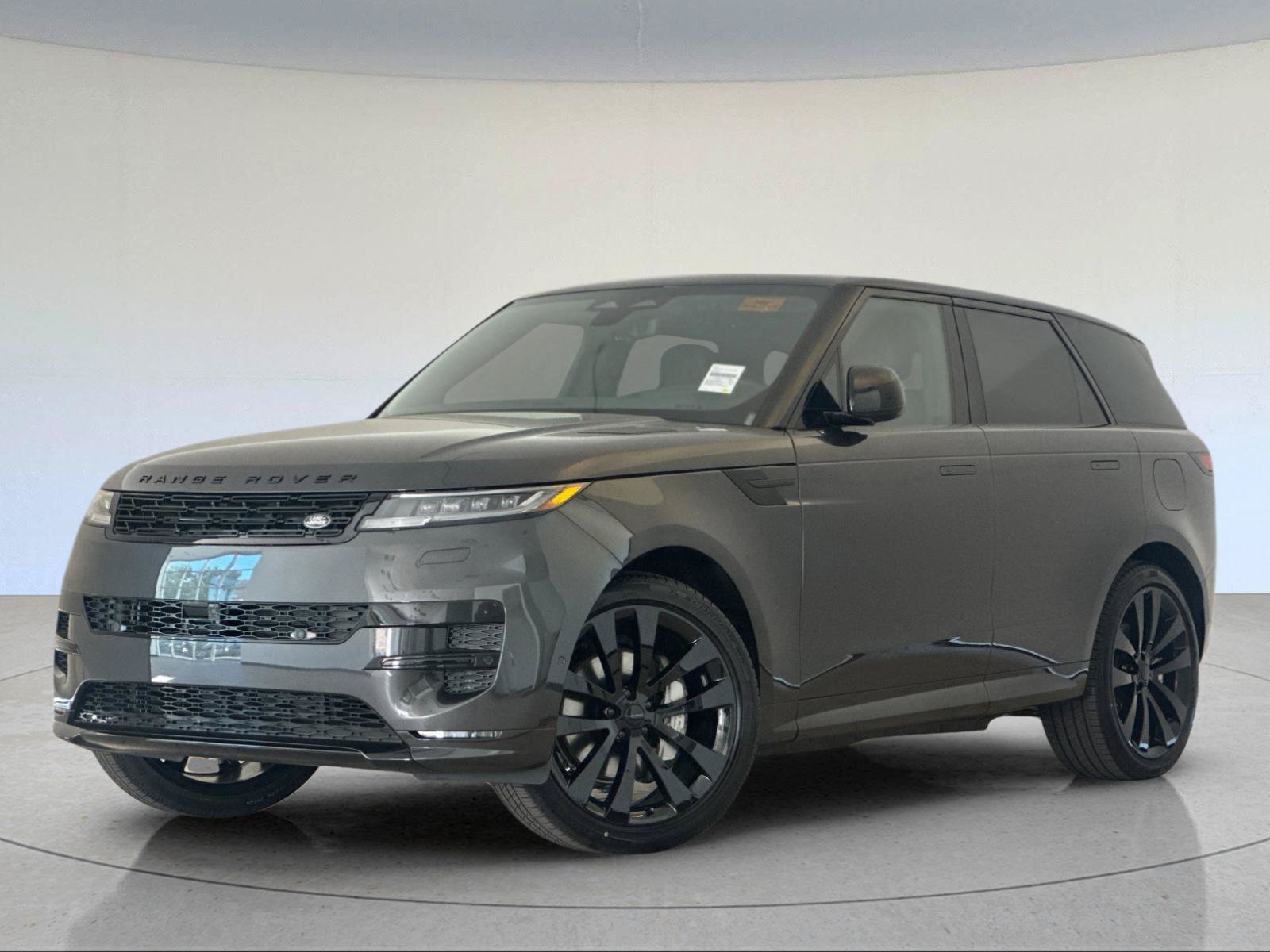 2026 Land Rover Range Rover Sport Plug-in Hybrid Dynamic SE — photo 1 of 27