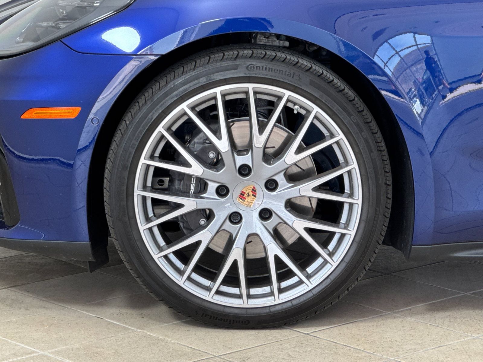 2025 Porsche Panamera 4 — full photo 26 of 29