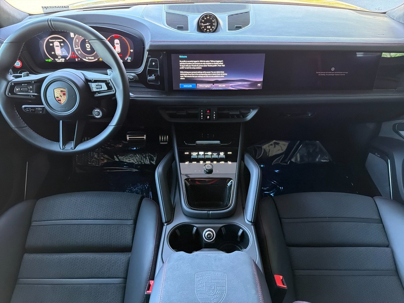 2026 Porsche Cayenne GTS — full photo 6 of 26