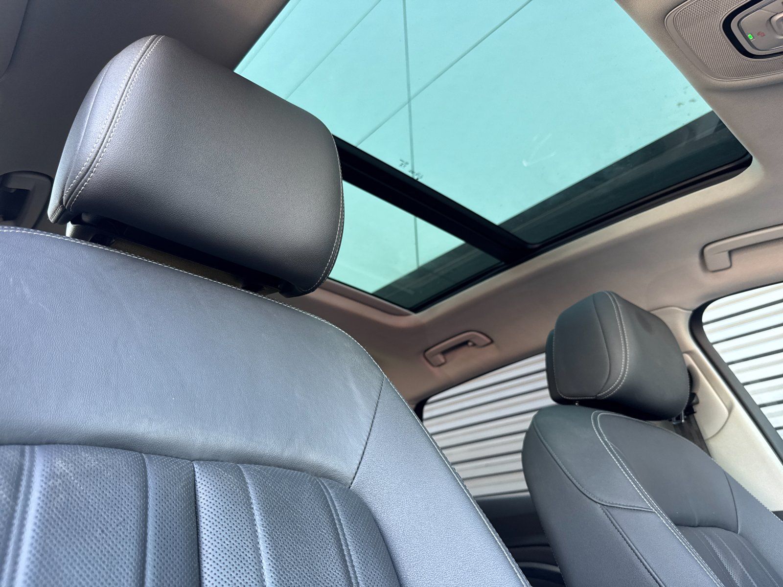 2024 Audi Q8 e-tron Premium Plus — full photo 17 of 29