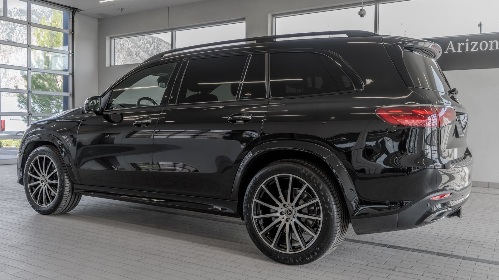 2025 Mercedes-Benz GLS GLS 450 — full photo 13 of 35