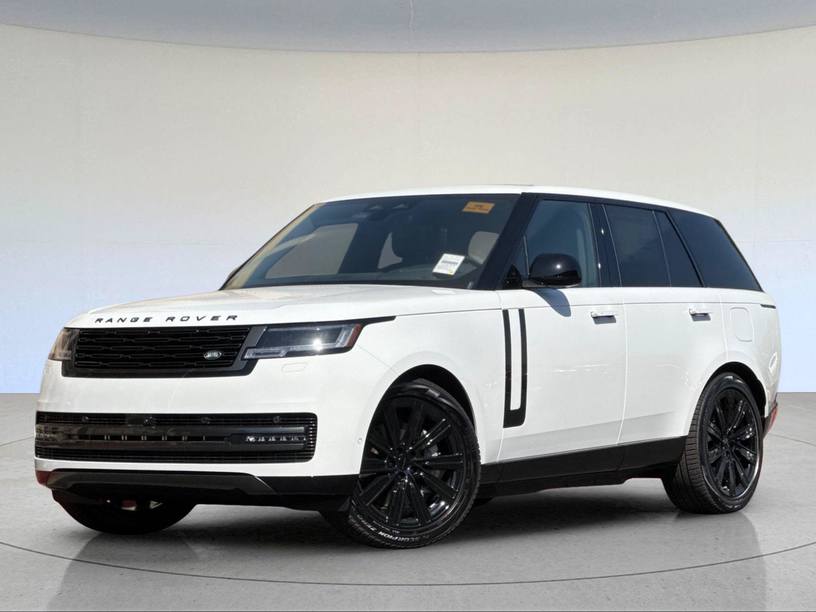 2026 Land Rover Range Rover Plug-In Hybrid SE — photo 1 of 28