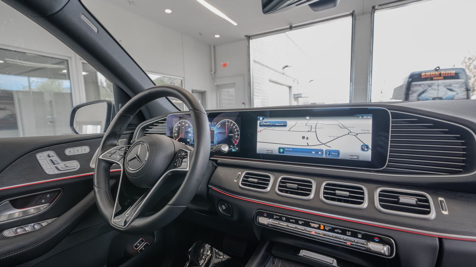 2025 Mercedes-Benz GLE GLE 450e — foto completa 19 de 35