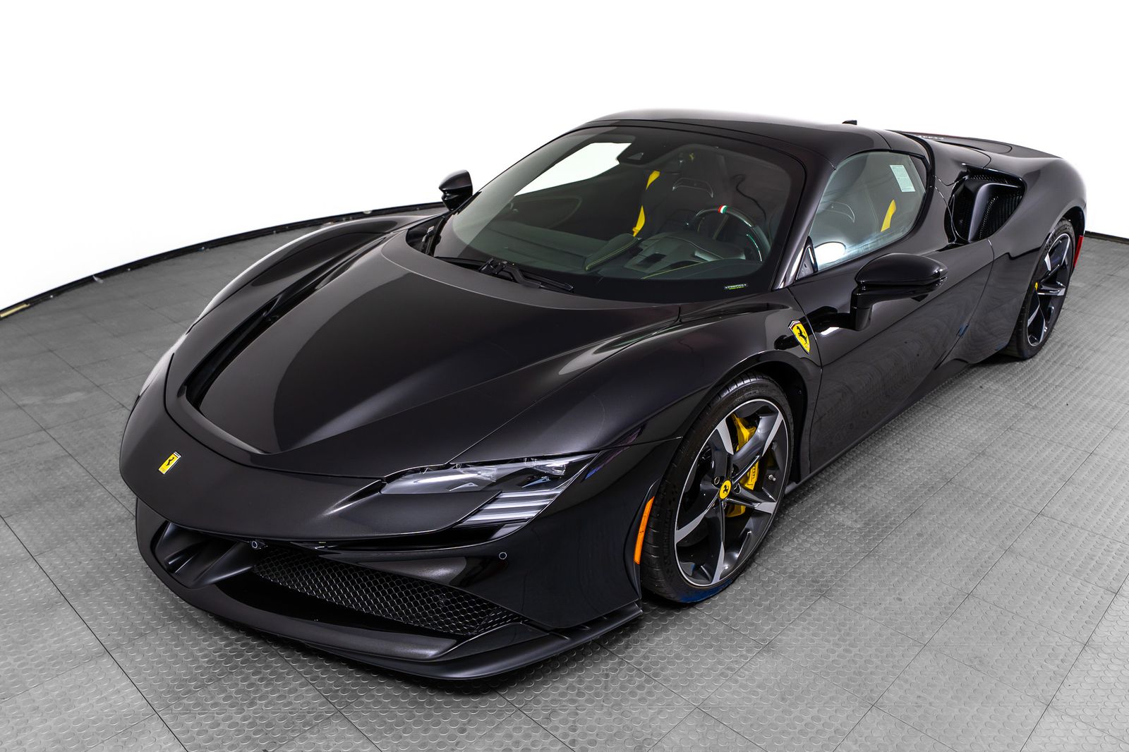 2023 Ferrari SF90 Spider — foto completa 47 de 53