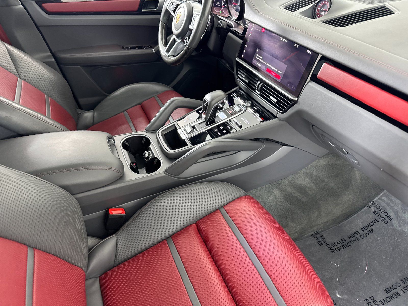 2021 Porsche Cayenne Coupe GTS — foto completa 16 de 29