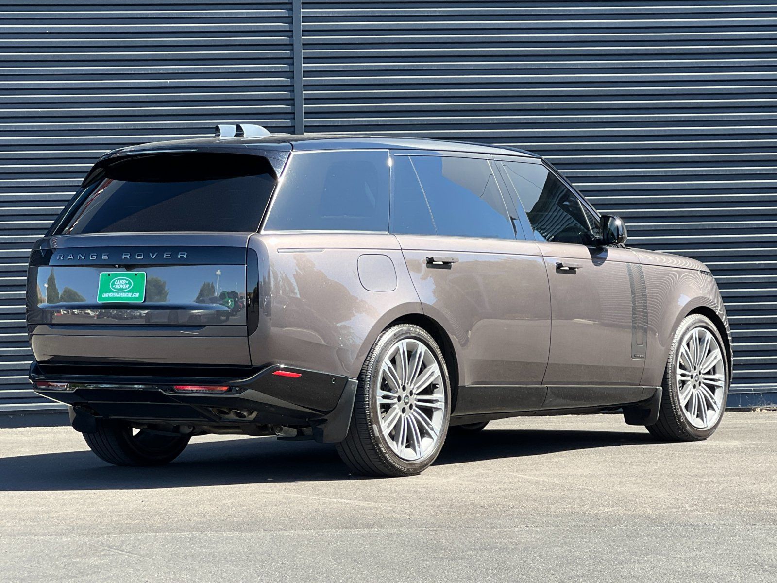 2025 Land Rover Range Rover Autobiography — full photo 4 of 27