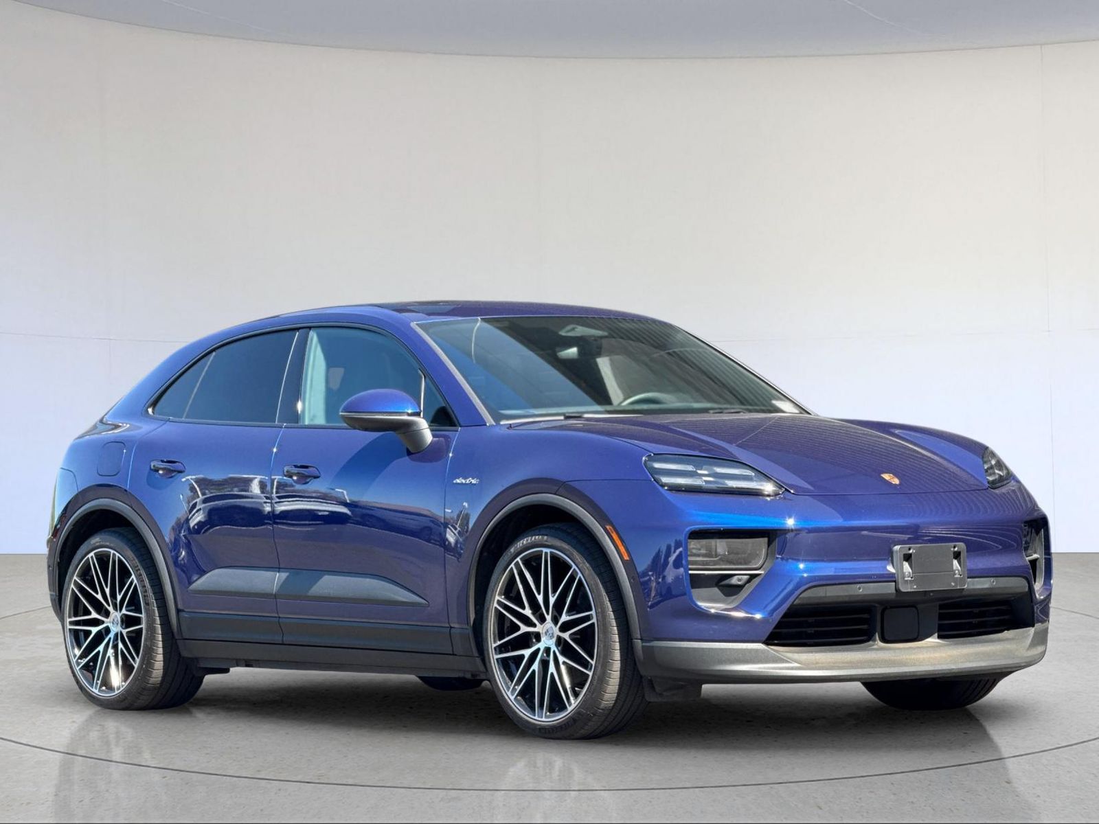 2025 Porsche Macan Electric 4 — foto completa 11 de 29