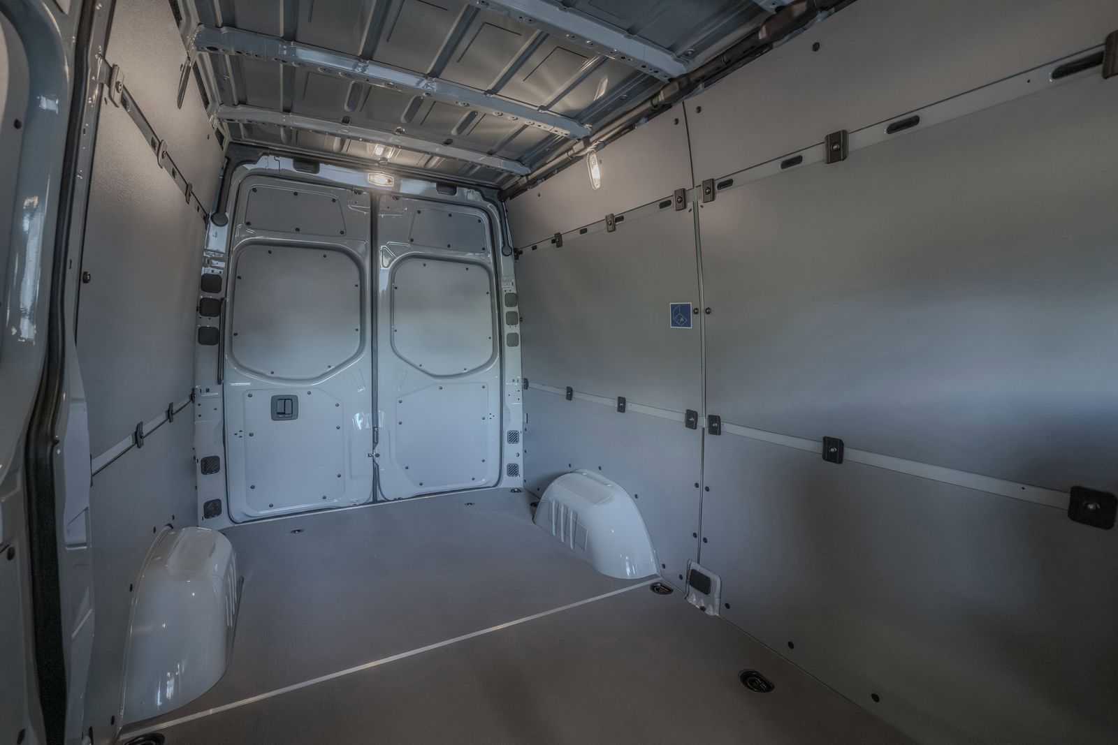 2025 Mercedes-Benz Sprinter 2500 Cargo 144 WB — full photo 30 of 34