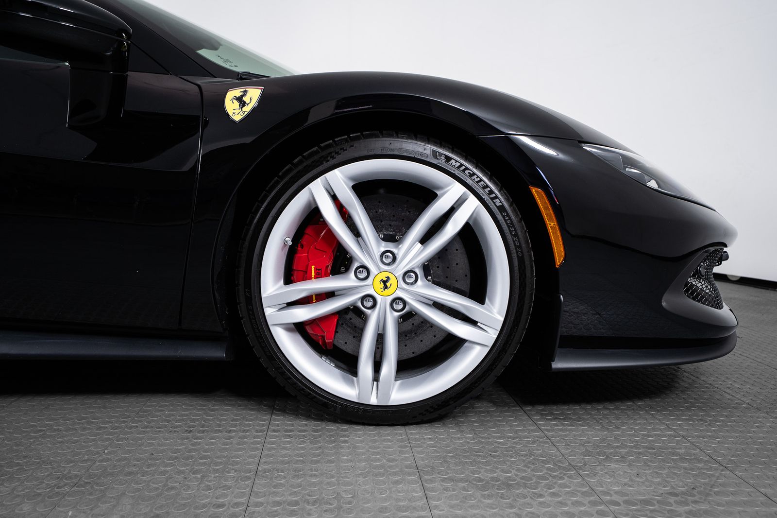 2024 Ferrari 296 GTS — full photo 40 of 46
