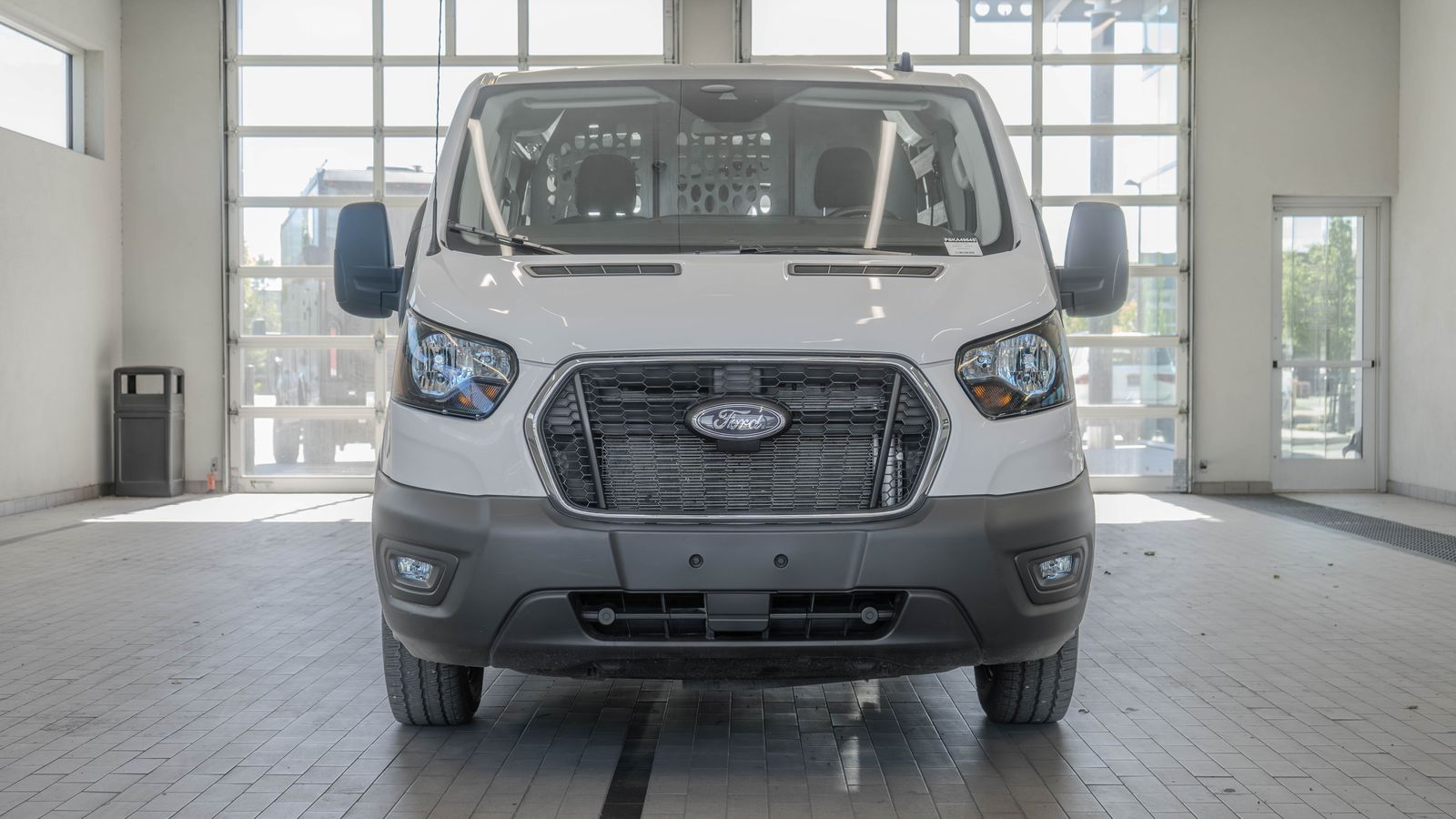 2025 Ford Transit-250 Base — foto completa 10 de 31