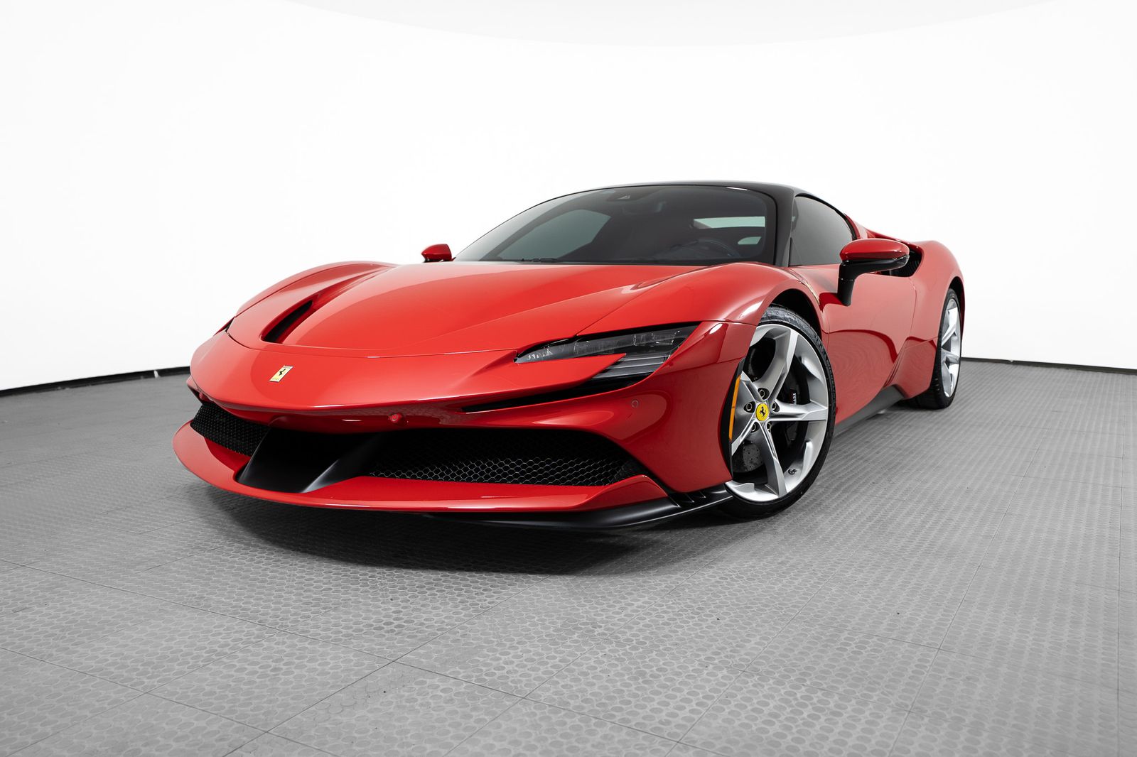 2021 Ferrari SF90 Stradale — photo 1 of 38