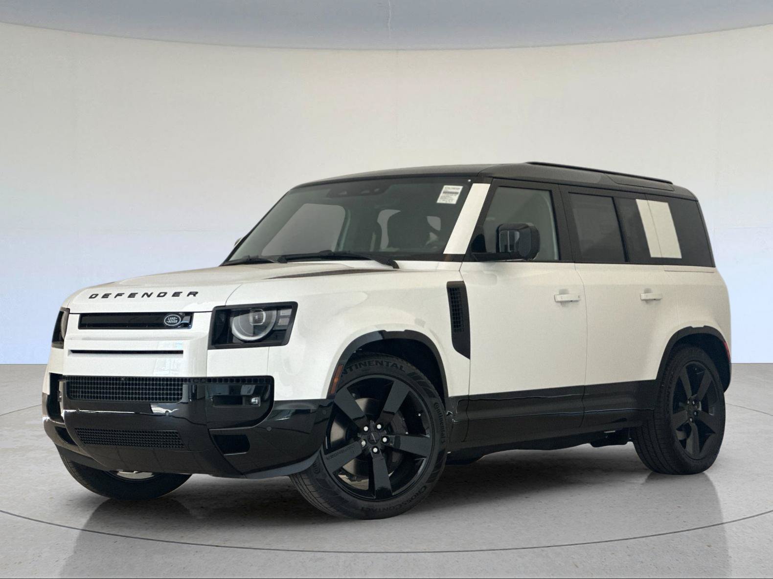 2026 Land Rover Defender 110 X-Dynamic SE — photo 1 of 27