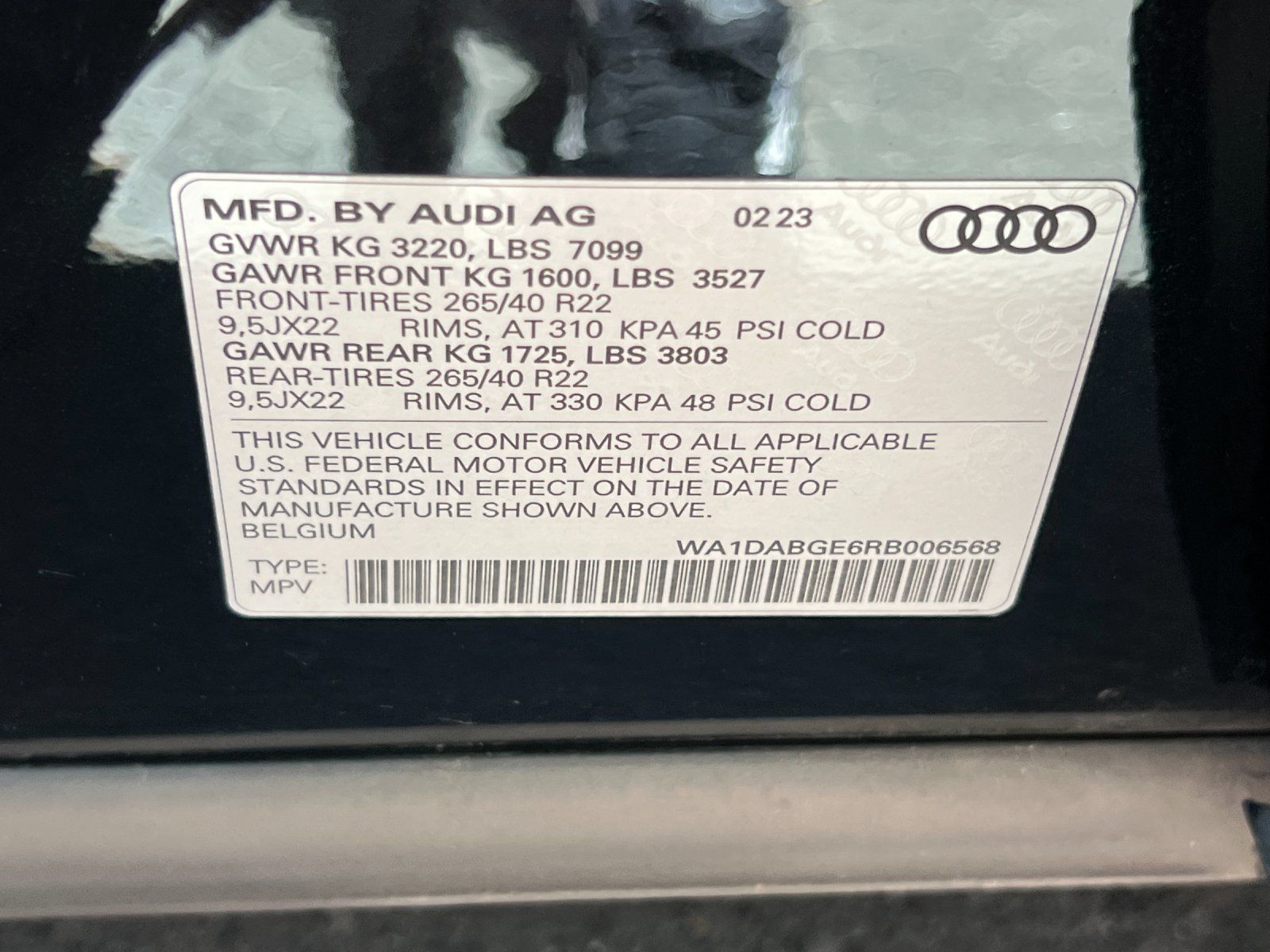 2024 Audi Q8 Sportback e-tron Prestige — foto completa 28 de 28