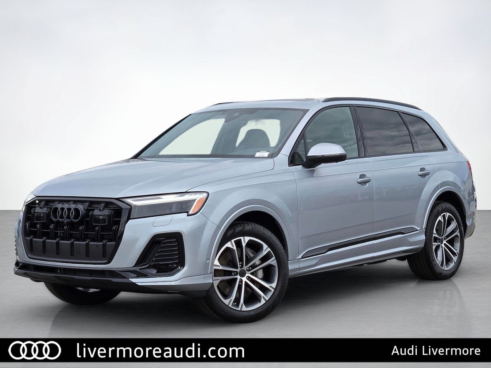 2026 Audi Q7 45 Premium Plus — photo 1 of 46