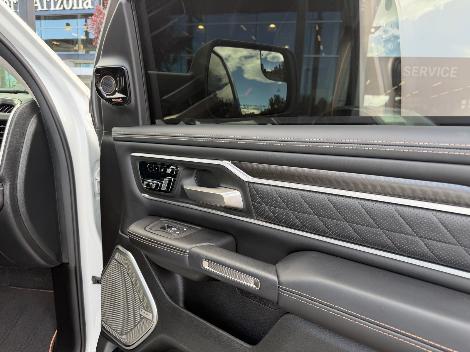 2026 Ram 1500 Tungsten — full photo 6 of 8