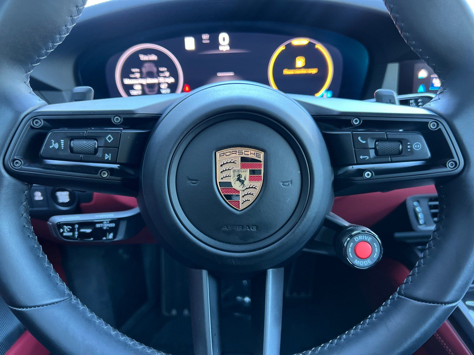 2025 Porsche 911 Carrera 4 GTS — foto completa 24 de 30