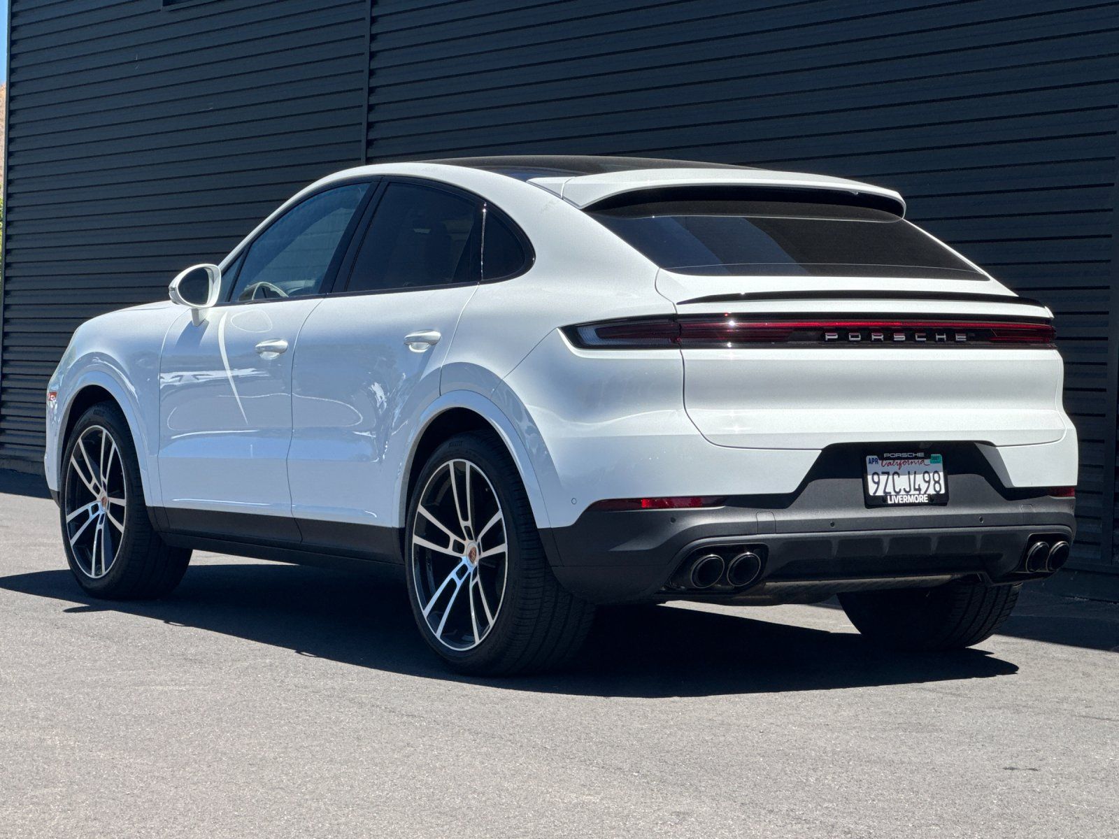 2026 Porsche Cayenne Coupe Base — full photo 3 of 29