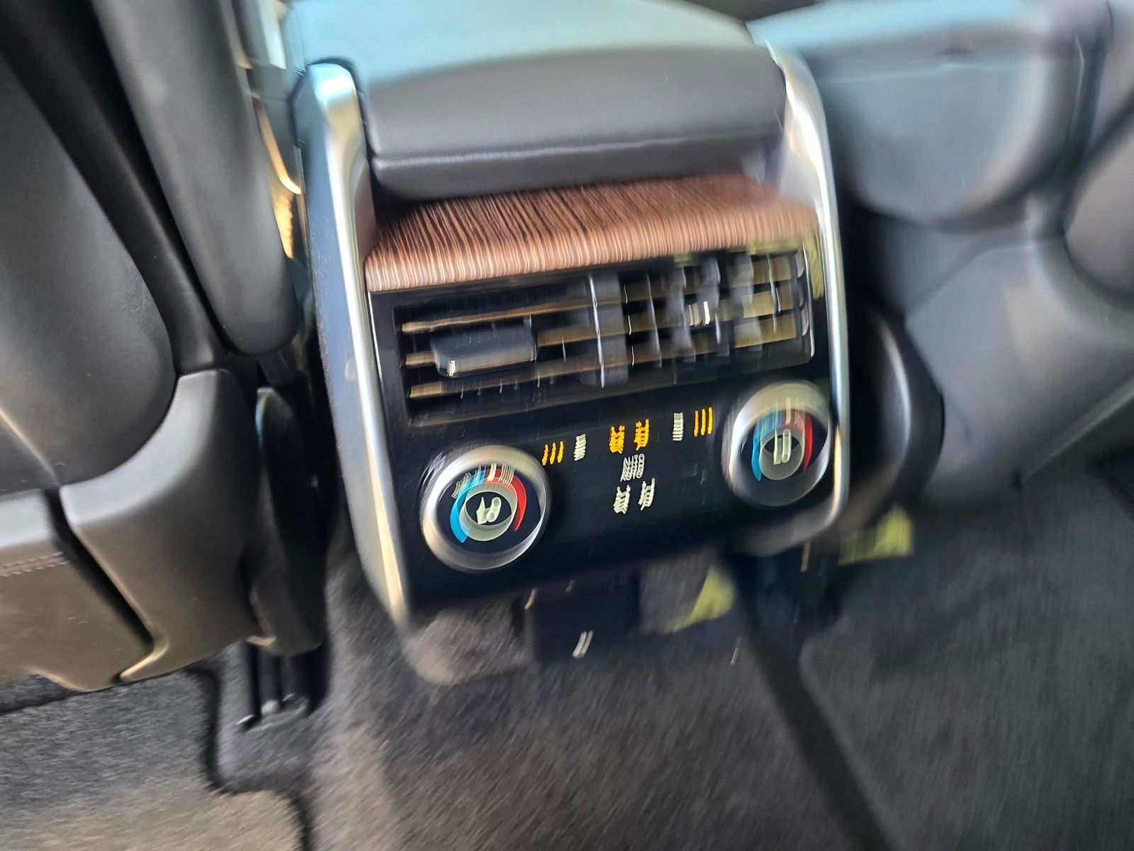 2024 Land Rover Range Rover Autobiography — full photo 13 of 46