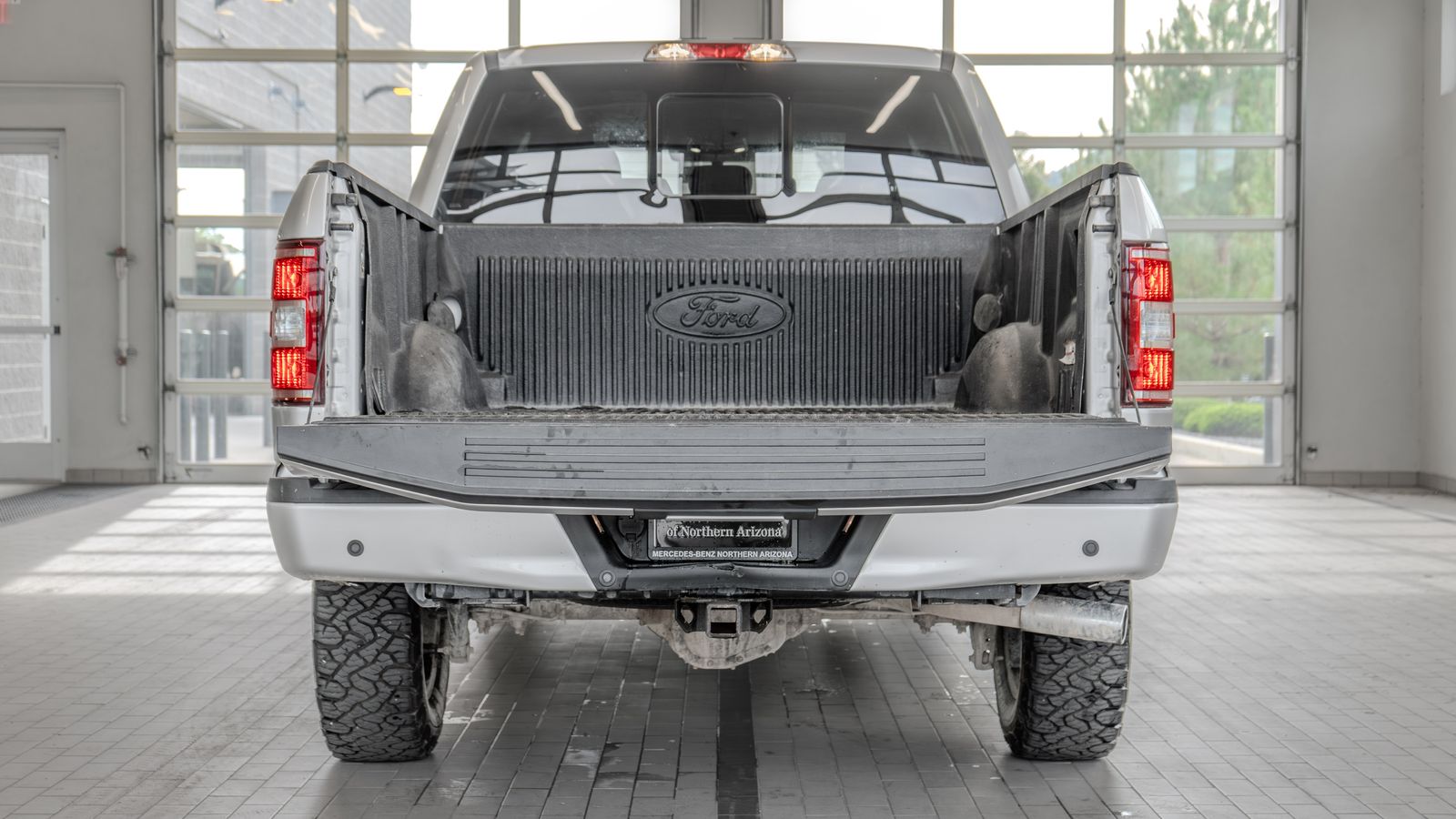 2018 Ford F-150 XLT — foto completa 16 de 33
