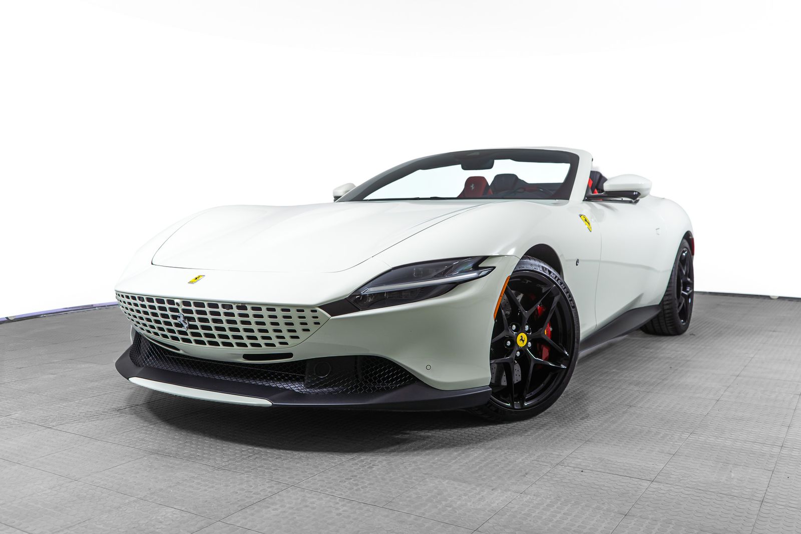 2025 Ferrari Roma Spider — foto completa 1 de 51