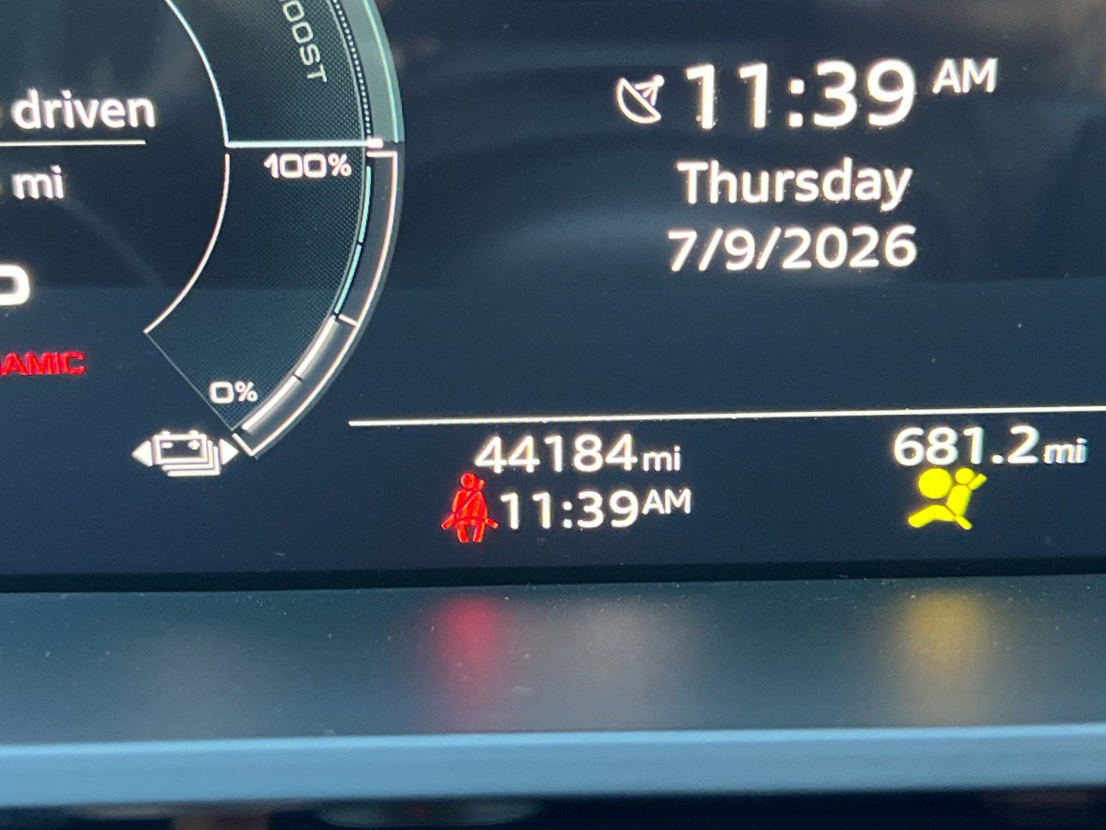 2024 Audi Q8 Sportback e-tron Prestige — foto completa 27 de 28
