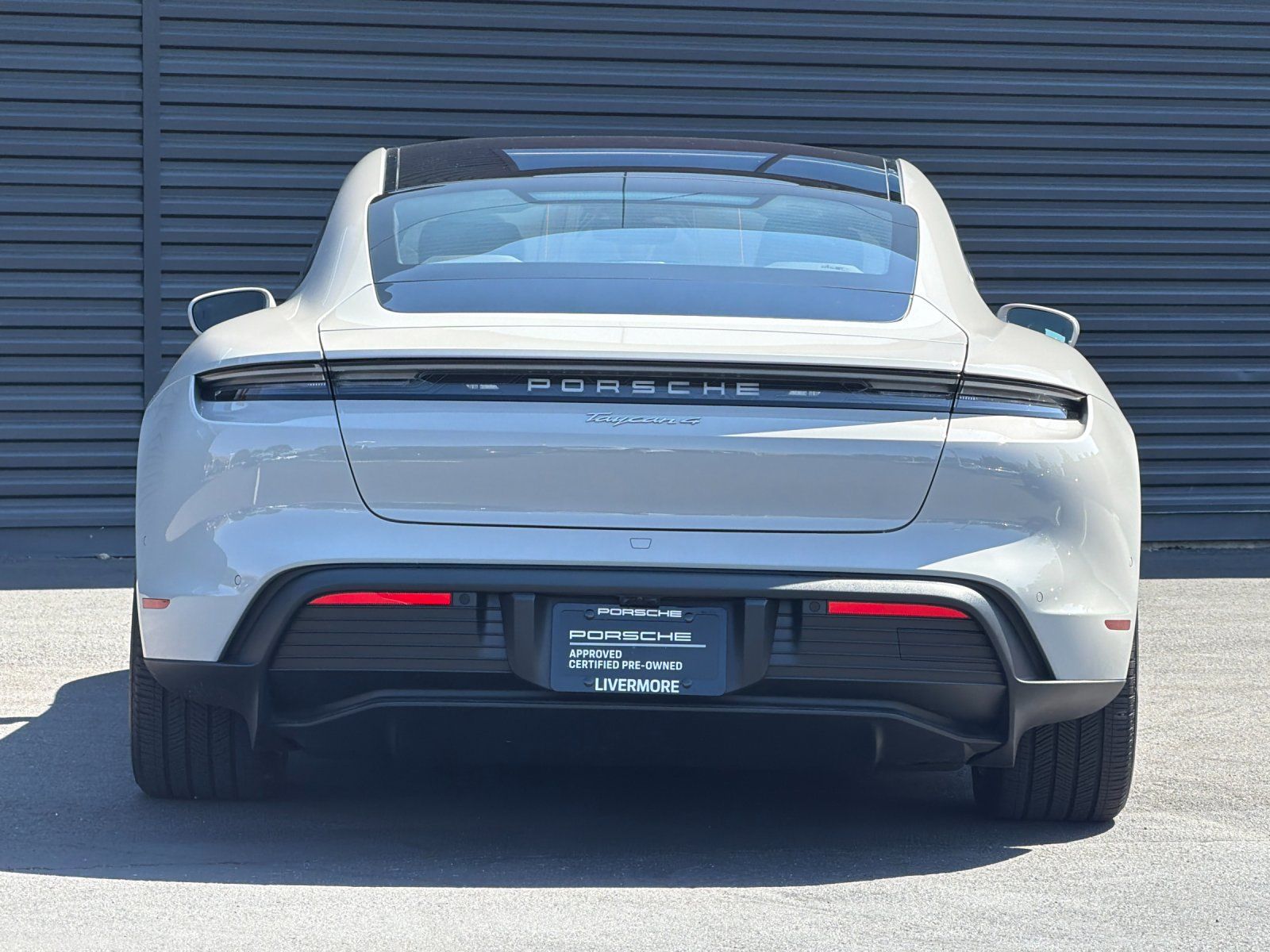 2026 Porsche Taycan Base — foto completa 7 de 28
