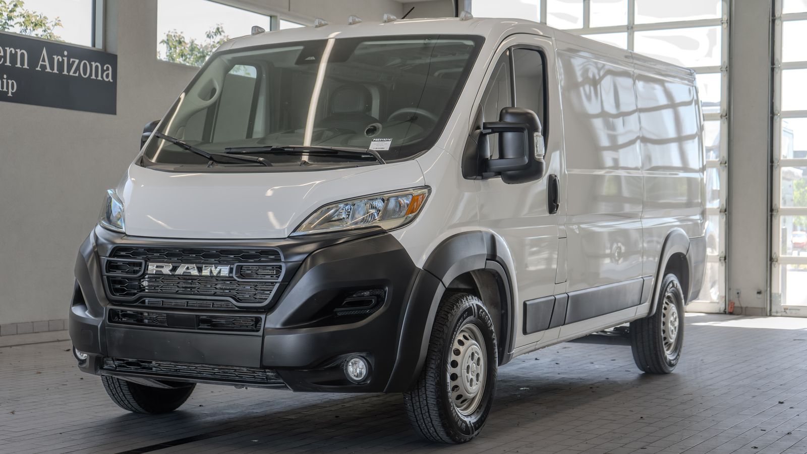 2025 Ram ProMaster 2500 Base — foto completa 24 de 33