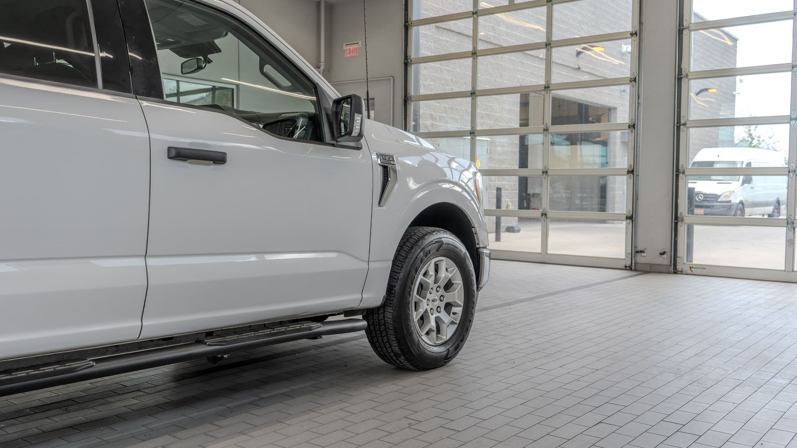 2021 Ford F-150 XLT — foto completa 30 de 35