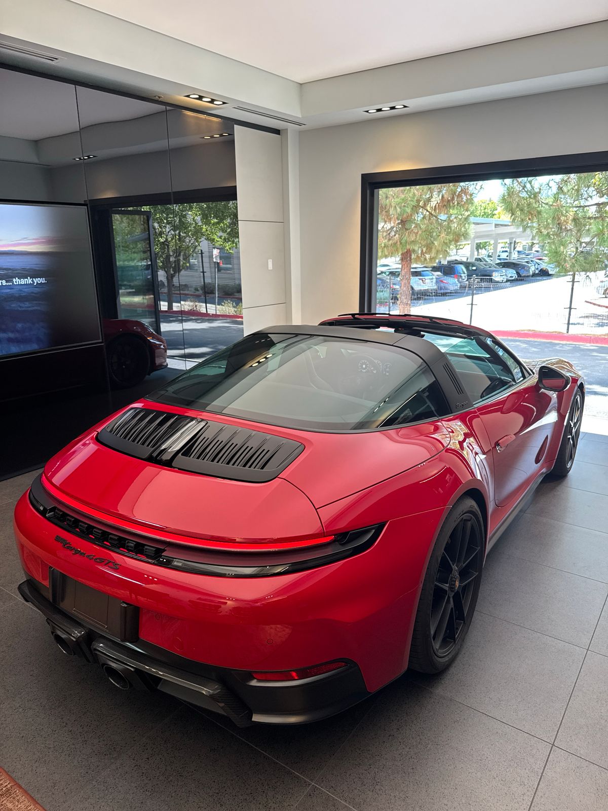 2026 Porsche 911 Targa 4 GTS — foto completa 9 de 12