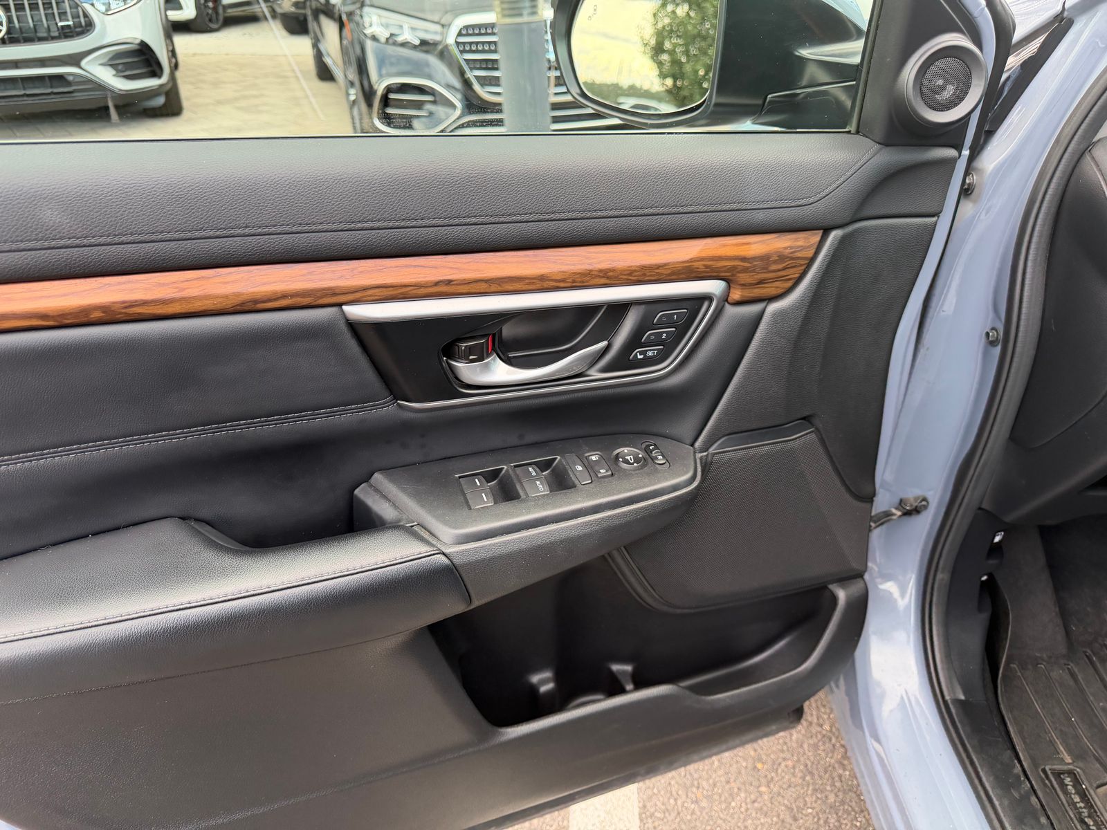 2021 Honda CR-V Hybrid Touring — foto completa 3 de 7