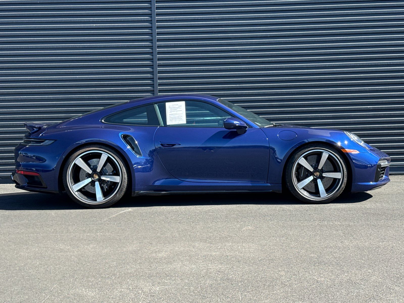 2025 Porsche 911 Turbo S — foto completa 10 de 29