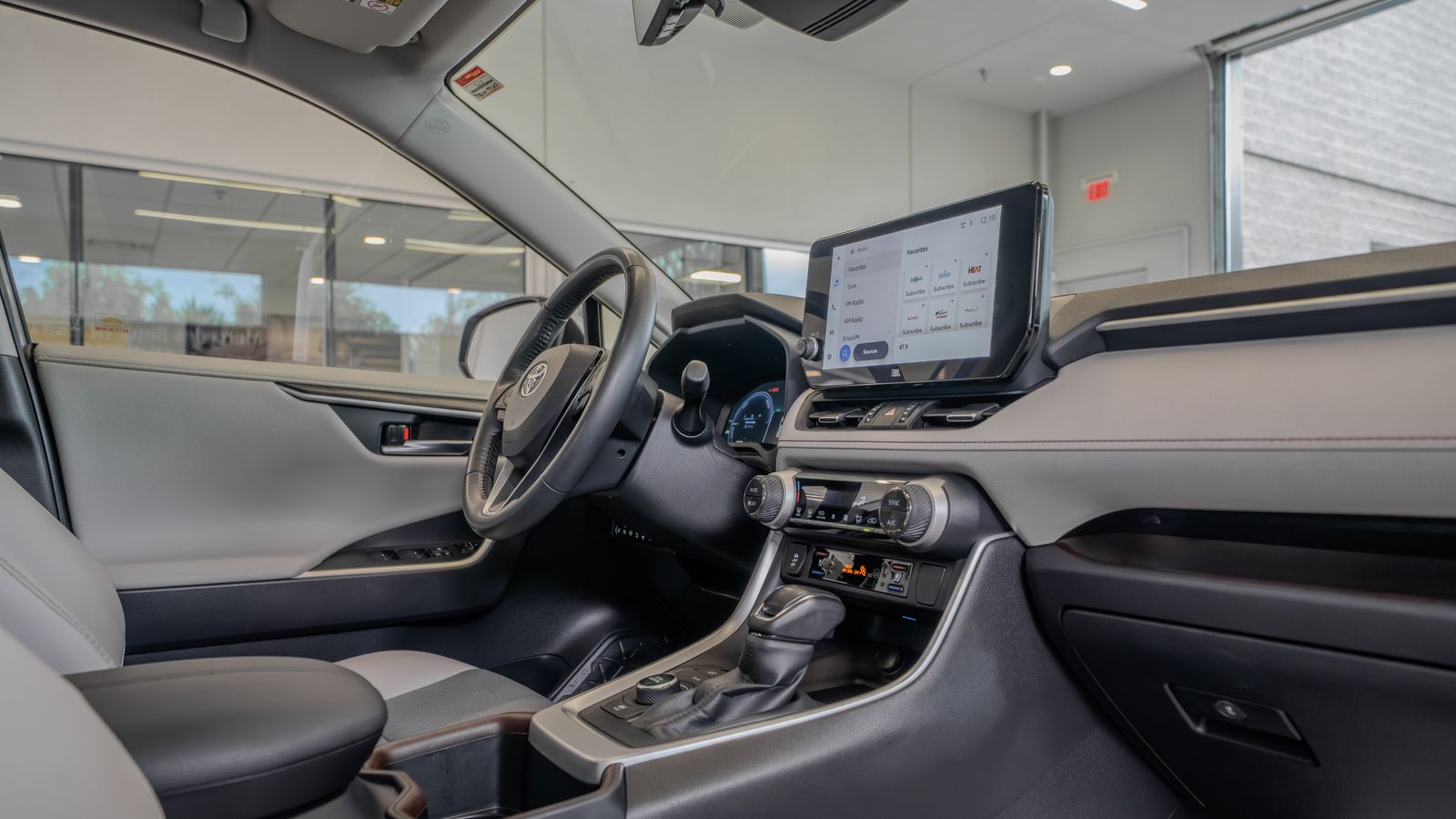2024 Toyota RAV4 Hybrid Limited — foto completa 18 de 35
