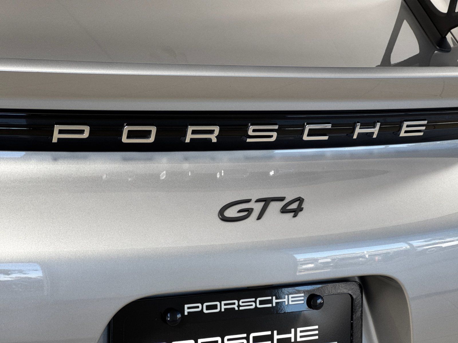 2021 Porsche 718 Cayman GT4 — full photo 24 of 26