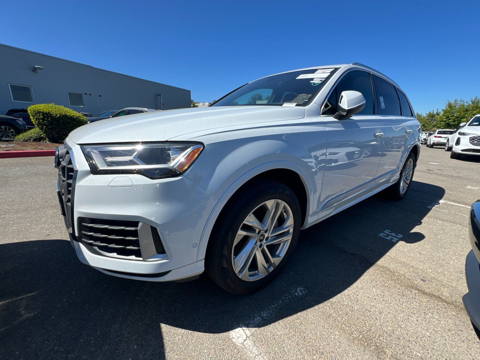 2023 Audi Q7 45 Premium — foto completa 2 de 3