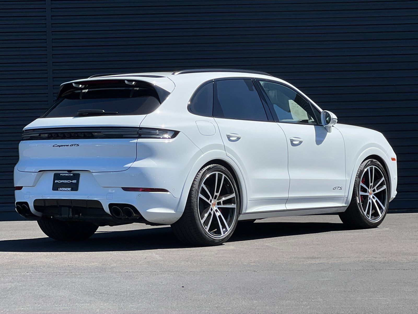 2026 Porsche Cayenne GTS — full photo 8 of 29