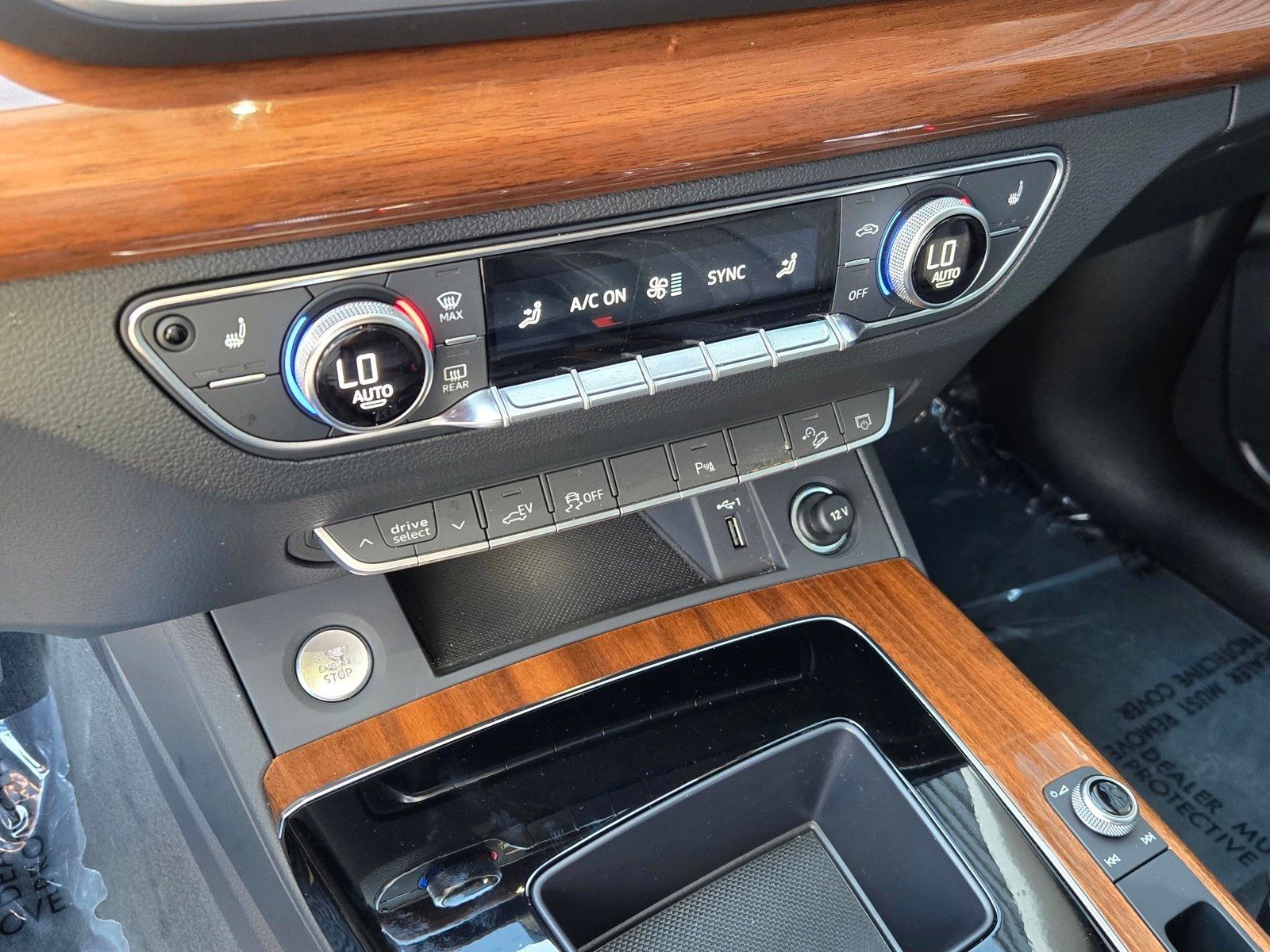 2024 Audi Q5 e 55 Premium — foto completa 20 de 45