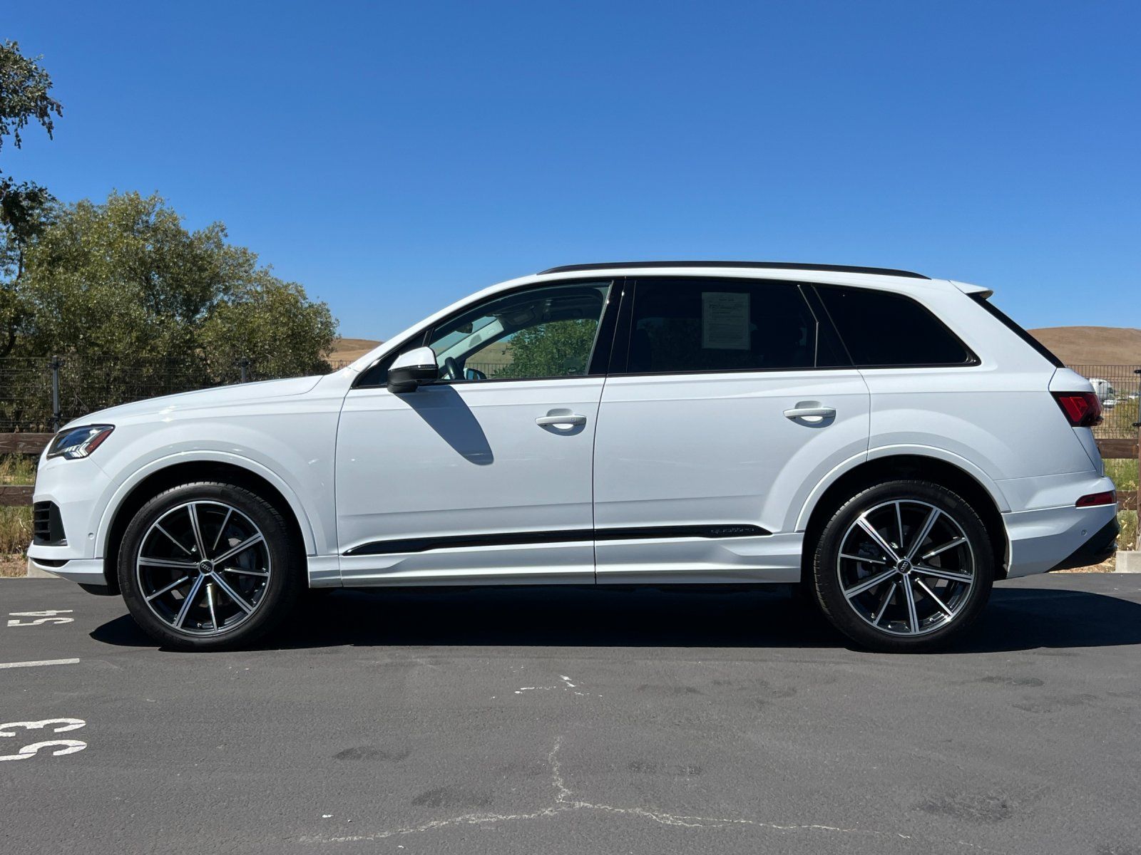 2023 Audi Q7 55 Premium Plus — full photo 3 of 30