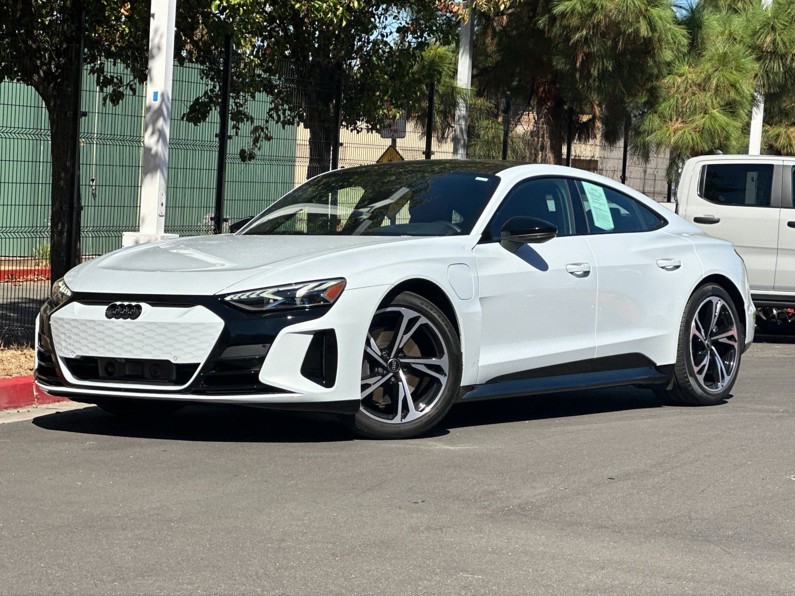 2023 Audi e-tron GT Premium Plus — full photo 1 of 27