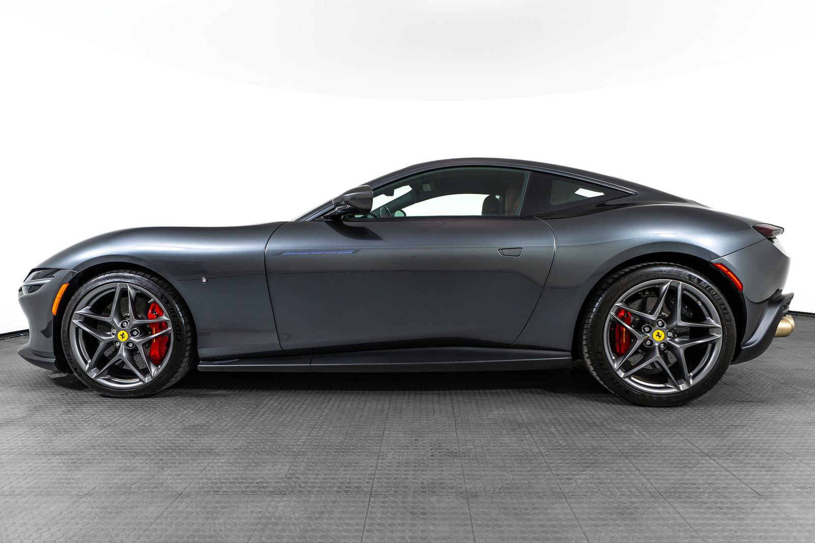 2022 Ferrari Roma — full photo 2 of 42