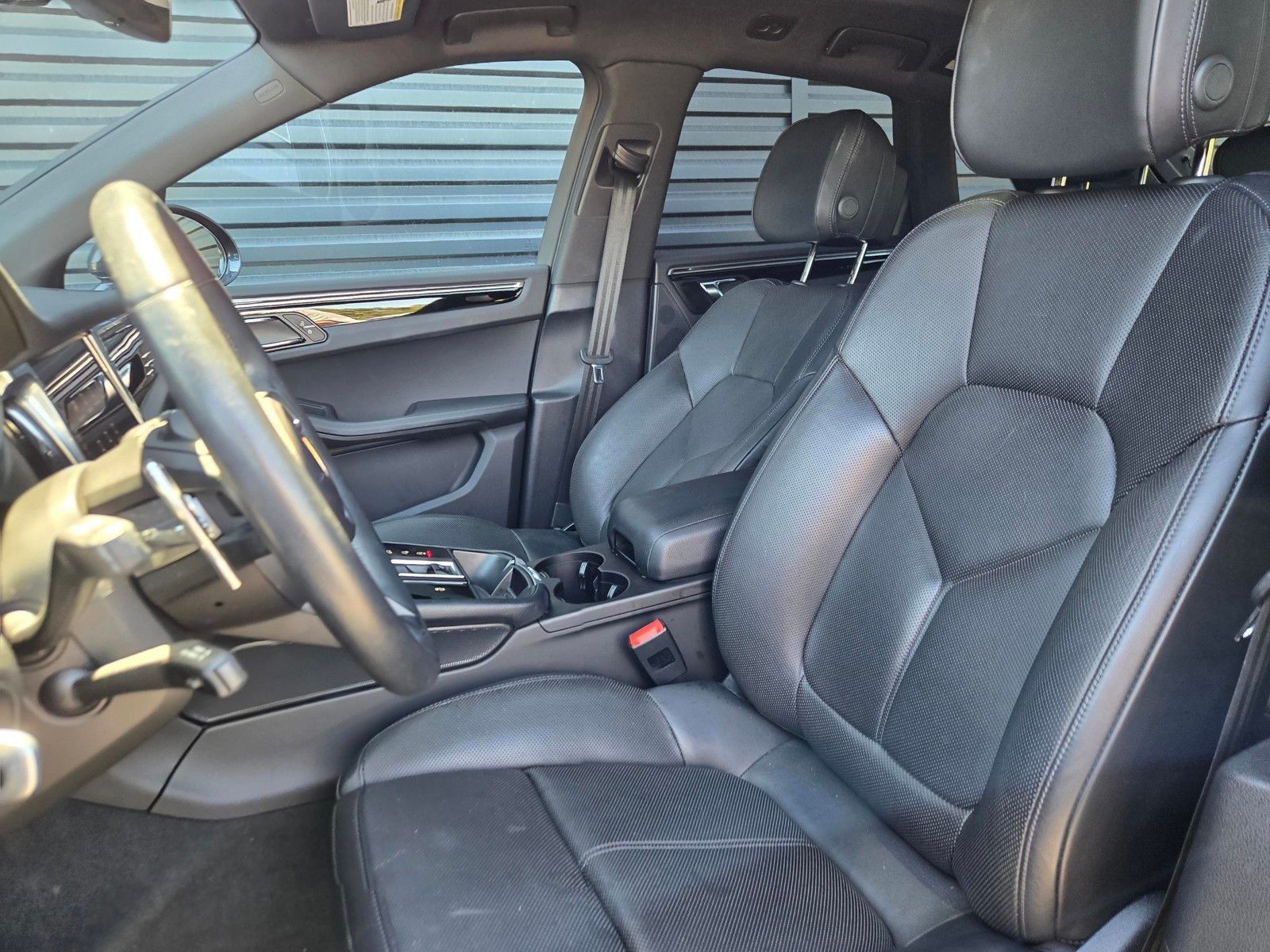 2025 Porsche Macan Base — foto completa 5 de 27