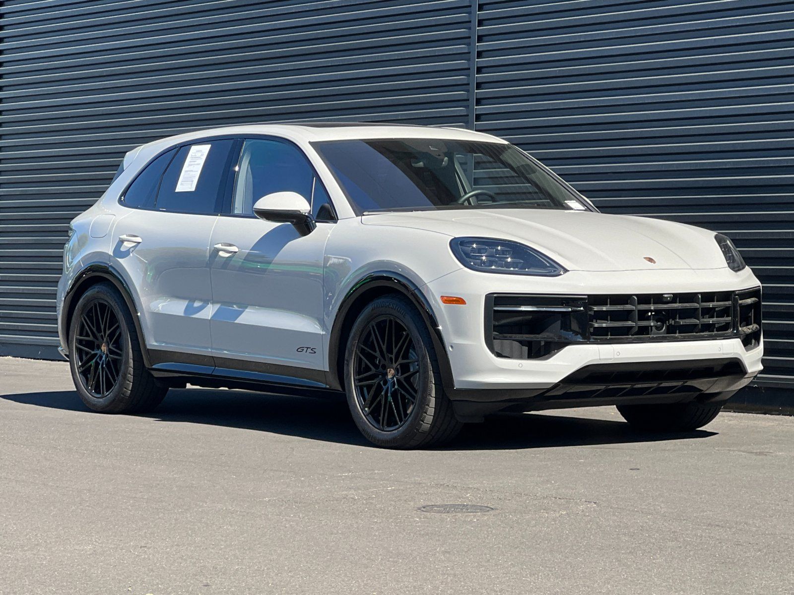 2026 Porsche Cayenne GTS — full photo 10 of 29