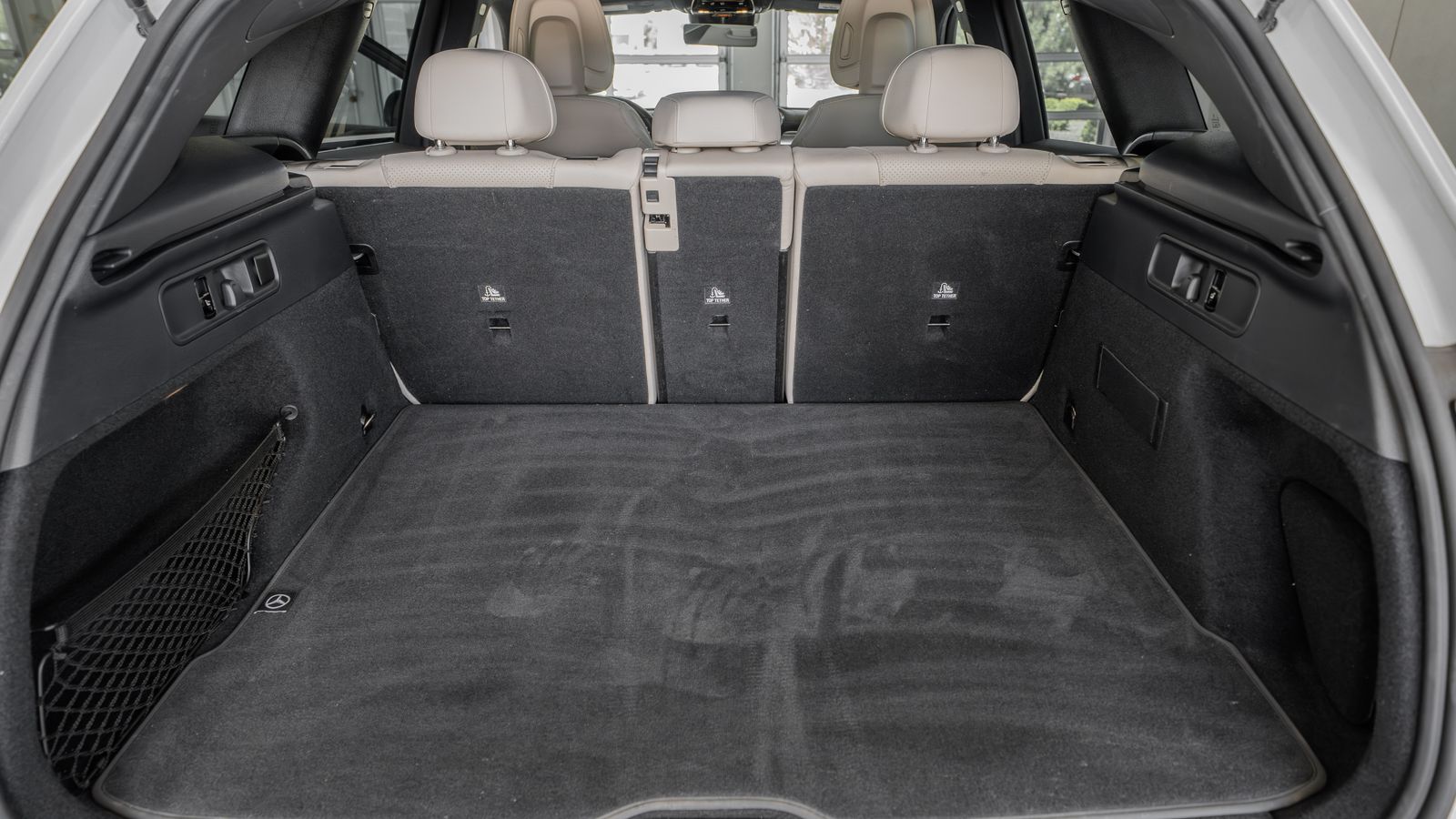 2024 Mercedes-Benz GLC GLC 300 — full photo 32 of 33