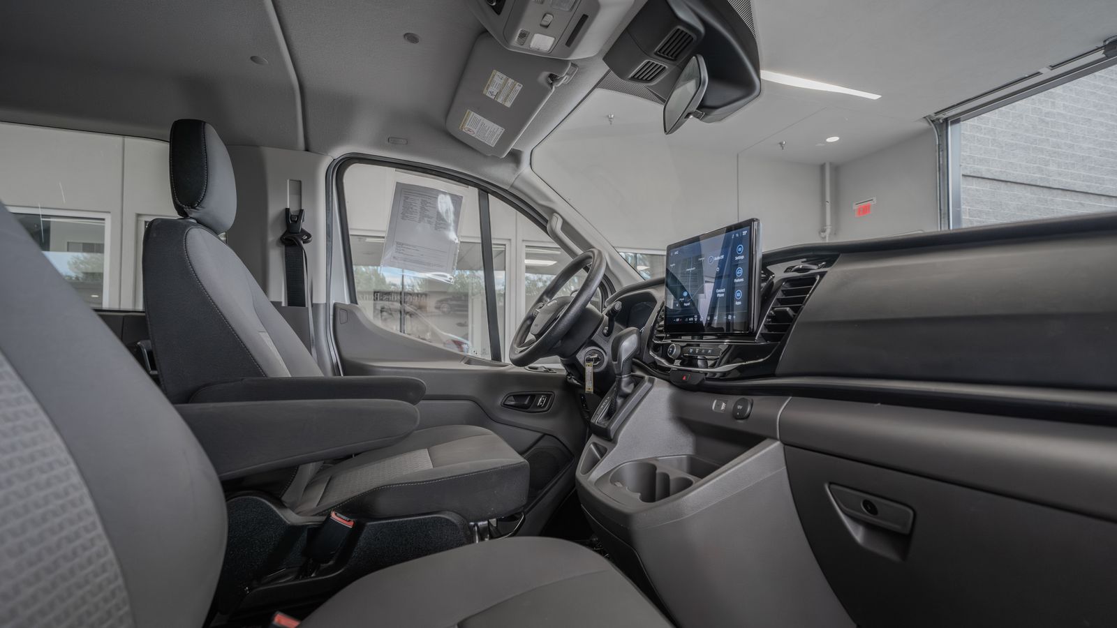 2024 Ford Transit-350 XLT — full photo 17 of 35