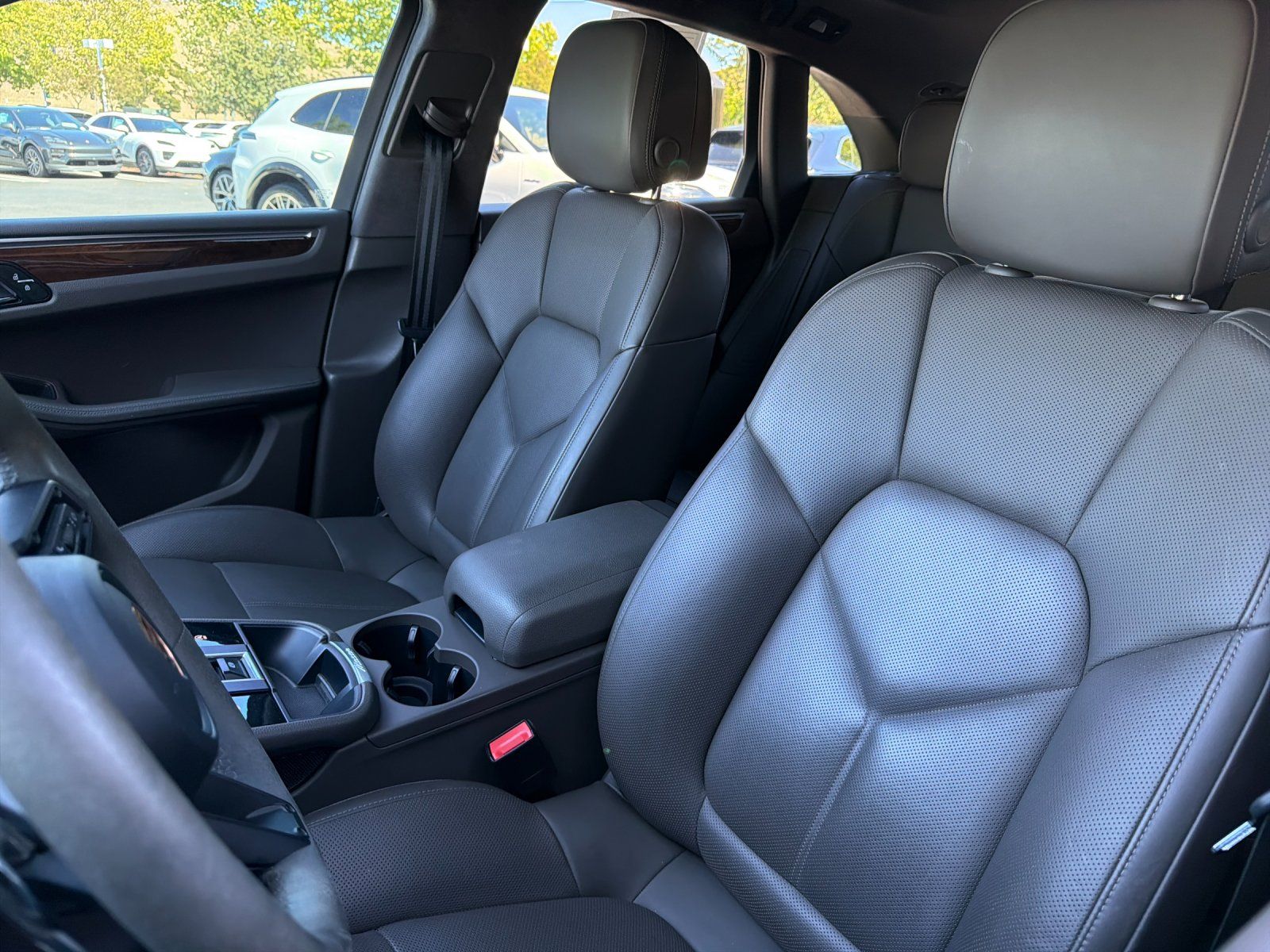 2023 Porsche Macan S — full photo 5 of 28