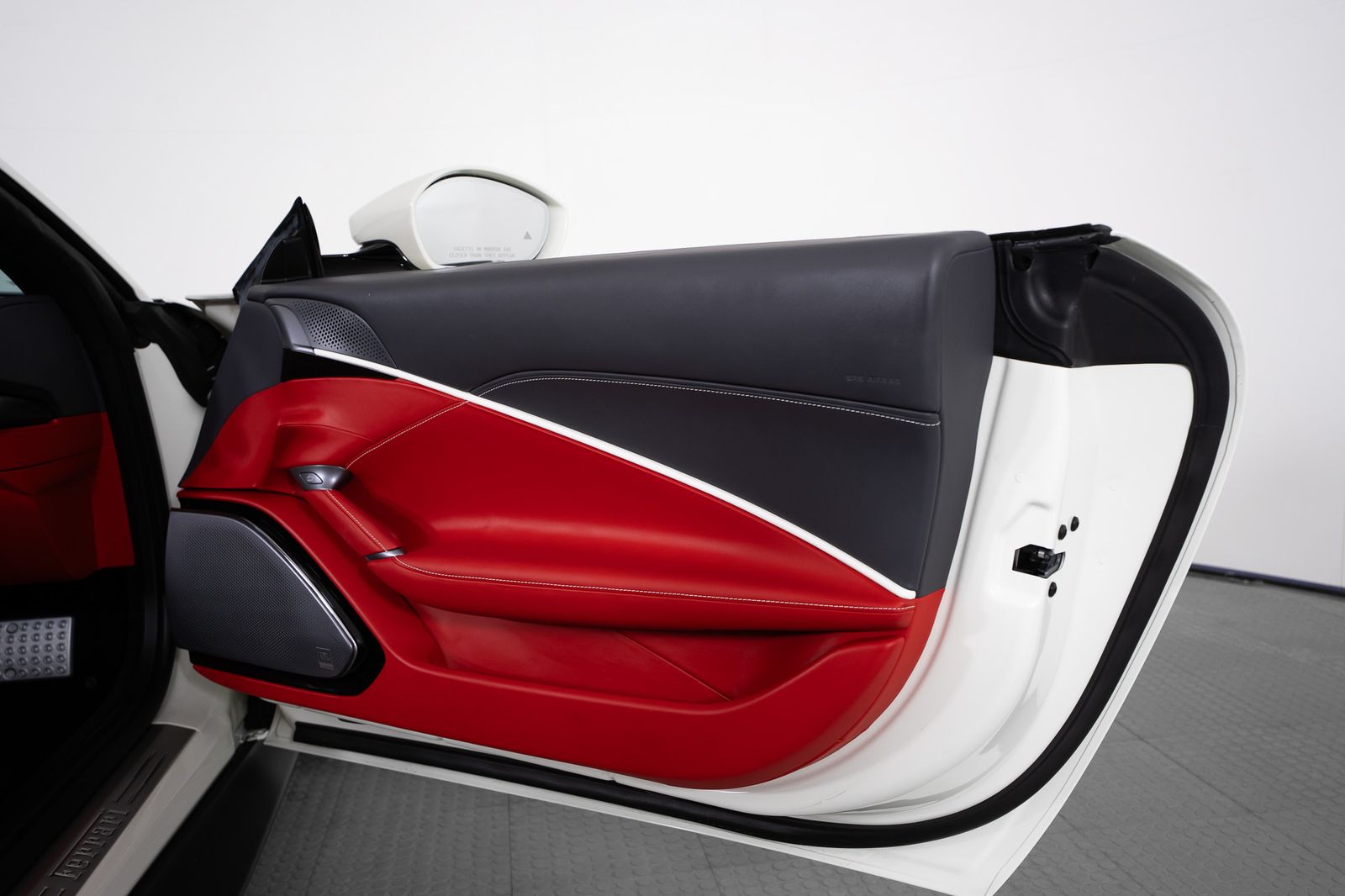 2025 Ferrari Roma Spider — foto completa 22 de 51