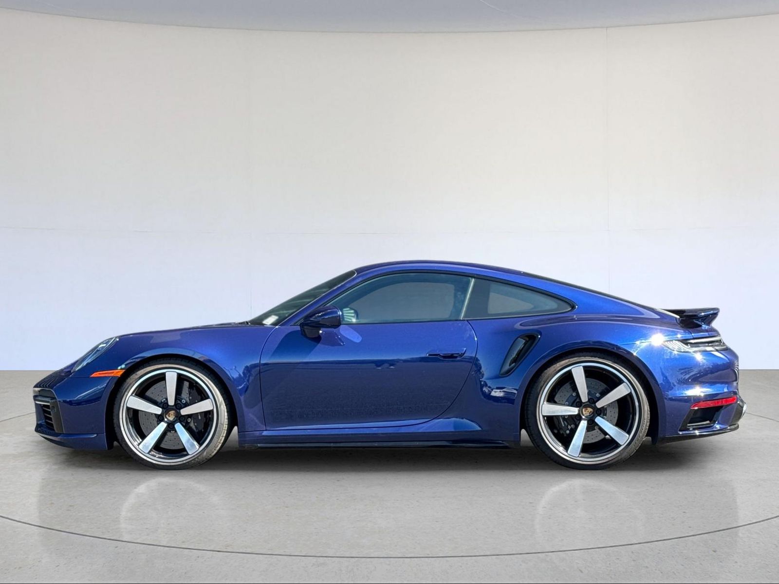 2025 Porsche 911 Turbo S — full photo 3 of 29